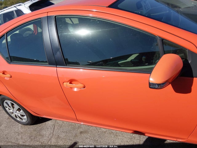 46291608 :رقم المزاد ، JTDKDTB3XD1056341 vin ، 2013 Toyota Prius C One مزاد بيع