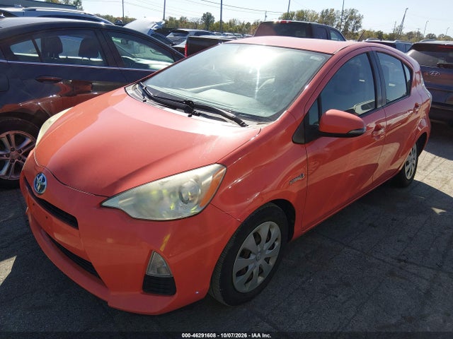 46291608 :رقم المزاد ، JTDKDTB3XD1056341 vin ، 2013 Toyota Prius C One مزاد بيع