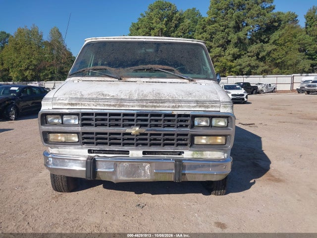 46291913 :رقم المزاد ، 1GBEG25Z2PF340945 vin ، 1993 Chevrolet G20 مزاد بيع