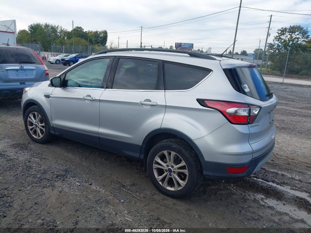 Продажа на аукционе авто 2017 Ford Escape Se, vin: 1FMCU0GD0HUE64089, номер лота: 46292020