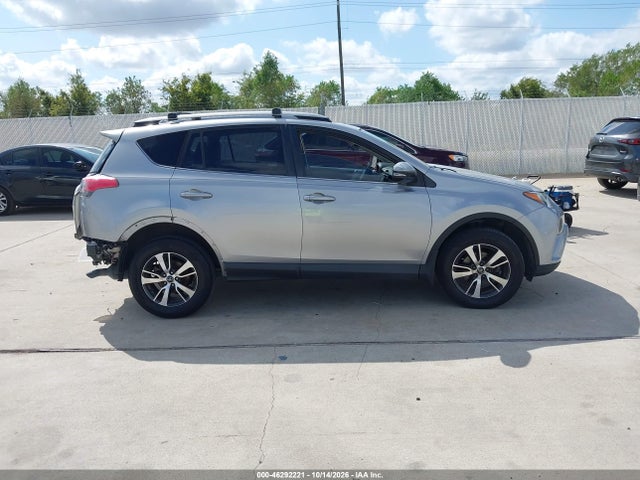 46292221 :رقم المزاد ، JTMWFREV4JJ158306 vin ، 2018 Toyota Rav4 Xle مزاد بيع