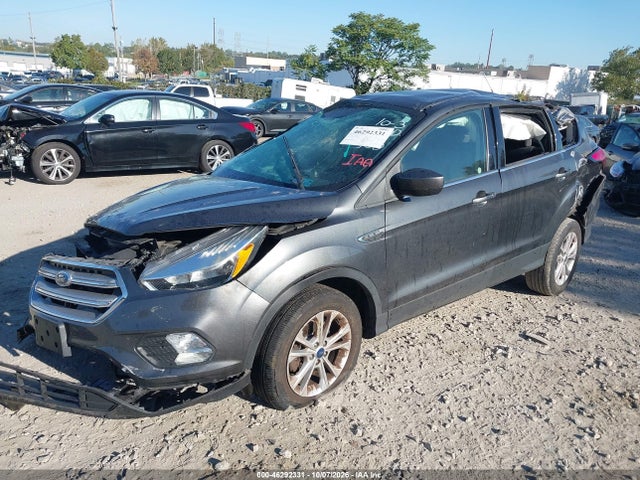 Ford ESCAPE SE 2019 1FMCU0GDXKUB44320 Image 2