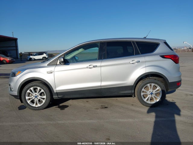 Продажа на аукционе авто 2019 Ford Escape Se, vin: 1FMCU9GD5KUA65819, номер лота: 46292335