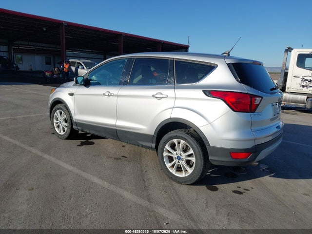 Продажа на аукционе авто 2019 Ford Escape Se, vin: 1FMCU9GD5KUA65819, номер лота: 46292335