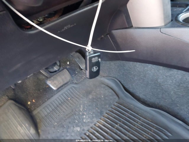 46292376 :رقم المزاد ، 2T3DFREV0HW565901 vin ، 2017 Toyota Rav4 Platinum مزاد بيع