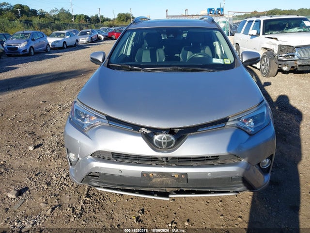 46292376 :رقم المزاد ، 2T3DFREV0HW565901 vin ، 2017 Toyota Rav4 Platinum مزاد بيع