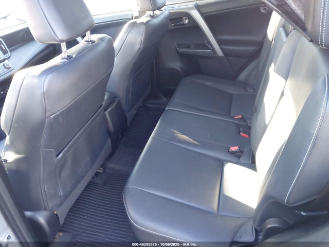 46292376 :رقم المزاد ، 2T3DFREV0HW565901 vin ، 2017 Toyota Rav4 Platinum مزاد بيع