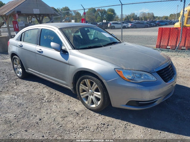 46292404 :رقم المزاد ، 1C3CCBAB9DN705893 vin ، 2013 Chrysler 200 Lx مزاد بيع
