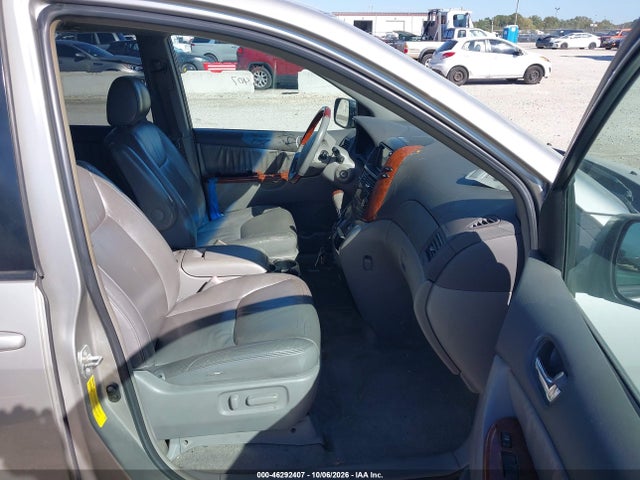 Продажа на аукционе авто 2005 Toyota Sienna Xle Limited, vin: 5TDZA22CX5S384526, номер лота: 46292407