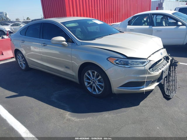 2018 Ford Fusion Energi Se Luxury მანქანა იყიდება აუქციონზე, vin: 3FA6P0PU6JR110895, აუქციონის ნომერი: 46292640