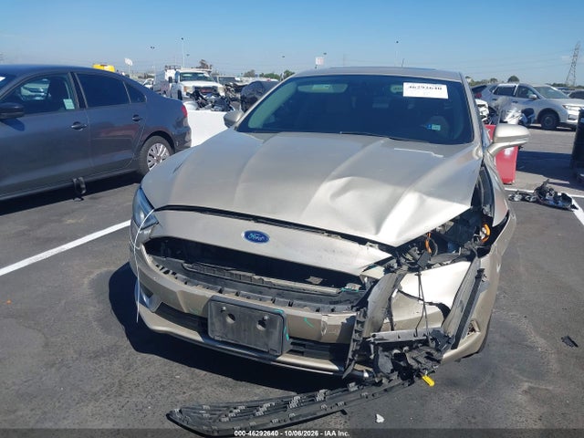 2018 Ford Fusion Energi Se Luxury მანქანა იყიდება აუქციონზე, vin: 3FA6P0PU6JR110895, აუქციონის ნომერი: 46292640