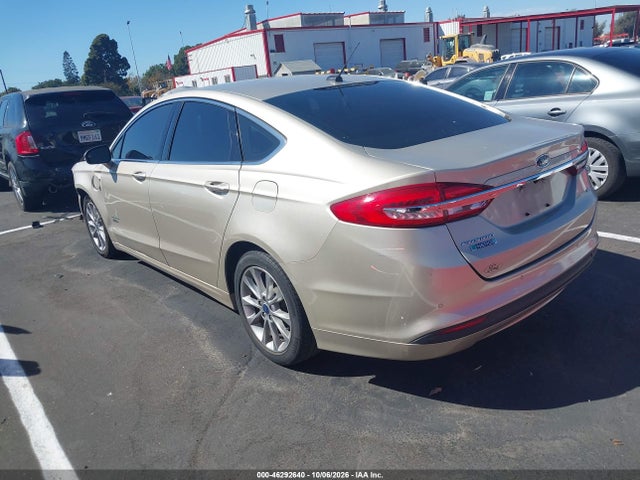 2018 Ford Fusion Energi Se Luxury მანქანა იყიდება აუქციონზე, vin: 3FA6P0PU6JR110895, აუქციონის ნომერი: 46292640