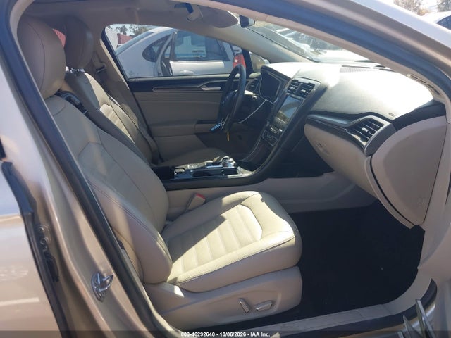 2018 Ford Fusion Energi Se Luxury მანქანა იყიდება აუქციონზე, vin: 3FA6P0PU6JR110895, აუქციონის ნომერი: 46292640