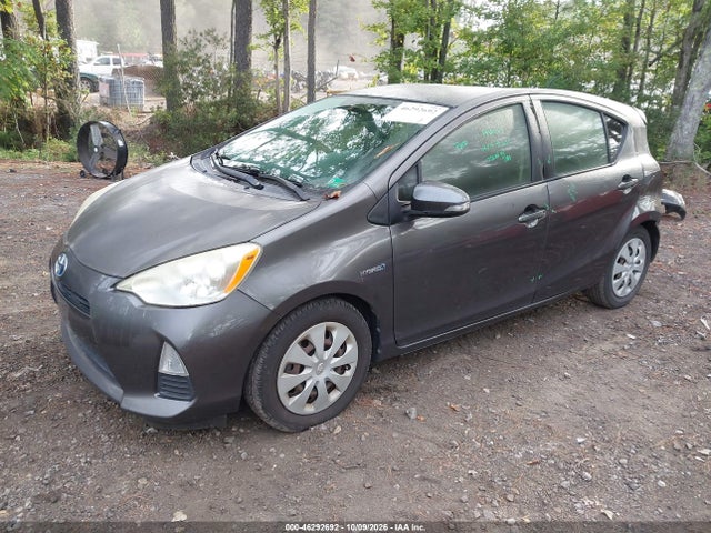 2014 Toyota Prius C Three მანქანა იყიდება აუქციონზე, vin: JTDKDTB31E1562691, აუქციონის ნომერი: 46292692