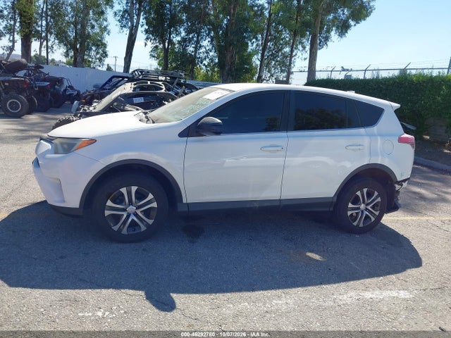 46292780 :رقم المزاد ، 2T3ZFREV9JW445607 vin ، 2018 Toyota Rav4 Le مزاد بيع