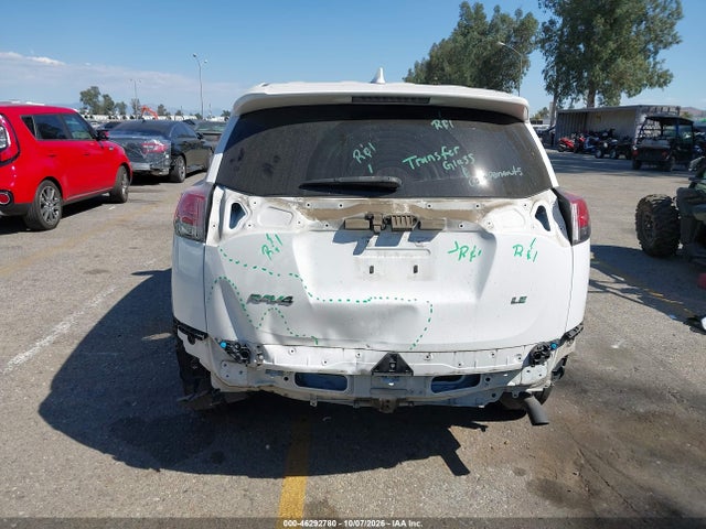46292780 :رقم المزاد ، 2T3ZFREV9JW445607 vin ، 2018 Toyota Rav4 Le مزاد بيع