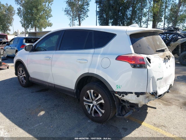 46292780 :رقم المزاد ، 2T3ZFREV9JW445607 vin ، 2018 Toyota Rav4 Le مزاد بيع