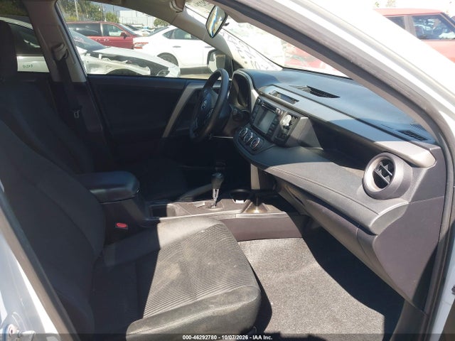 46292780 :رقم المزاد ، 2T3ZFREV9JW445607 vin ، 2018 Toyota Rav4 Le مزاد بيع