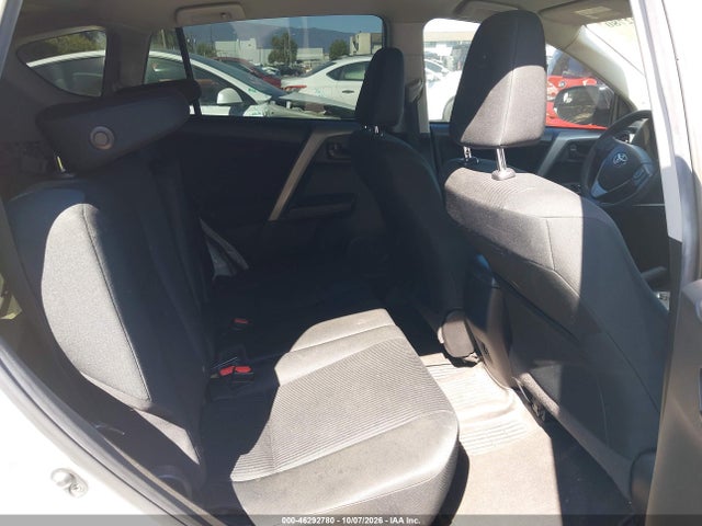 46292780 :رقم المزاد ، 2T3ZFREV9JW445607 vin ، 2018 Toyota Rav4 Le مزاد بيع