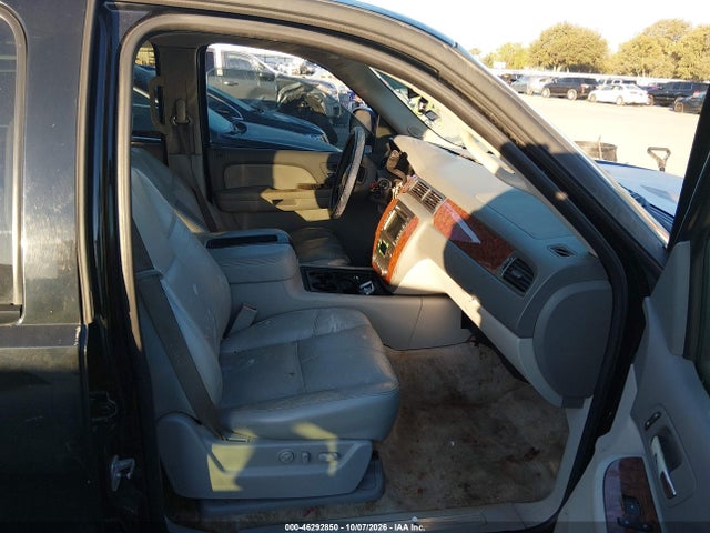 Продаж на аукціоні авто 2007 Chevrolet Tahoe Ltz, vin: 1GNFC13J77R163673, номер лоту: 46292850