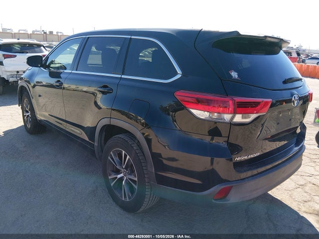 Toyota Highlander Le 2017 5TDZZRFH3HS203276 Image 3