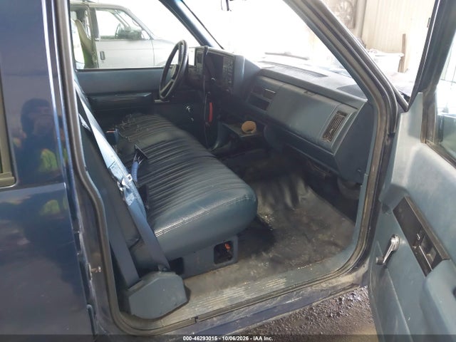 Aukcja sprzedaży 1994 Chevrolet Suburban K2500, vin: 1GNGK26K3RJ436241, numer aukcji: 46293015