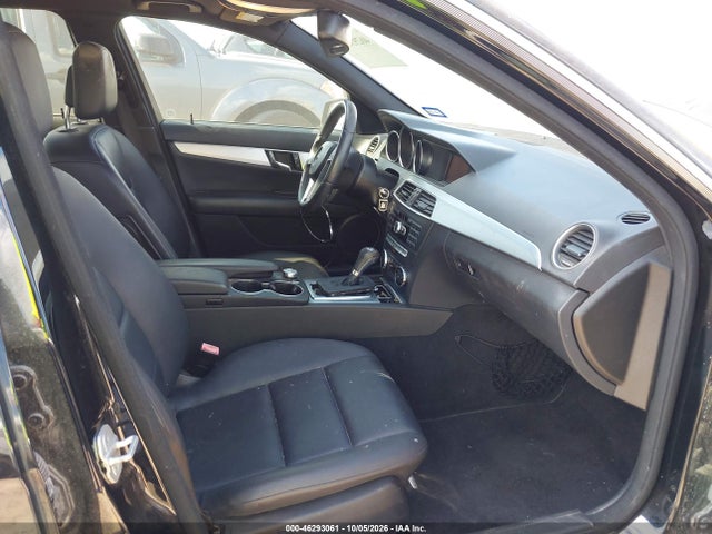 46293061 :رقم المزاد ، WDDGF4HB1DA862207 vin ، 2013 Mercedes-benz C 250 Sport مزاد بيع
