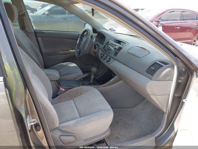 2003 Toyota Camry Le მანქანა იყიდება აუქციონზე, vin: 4T1BE32K23U694225, აუქციონის ნომერი: 46293086