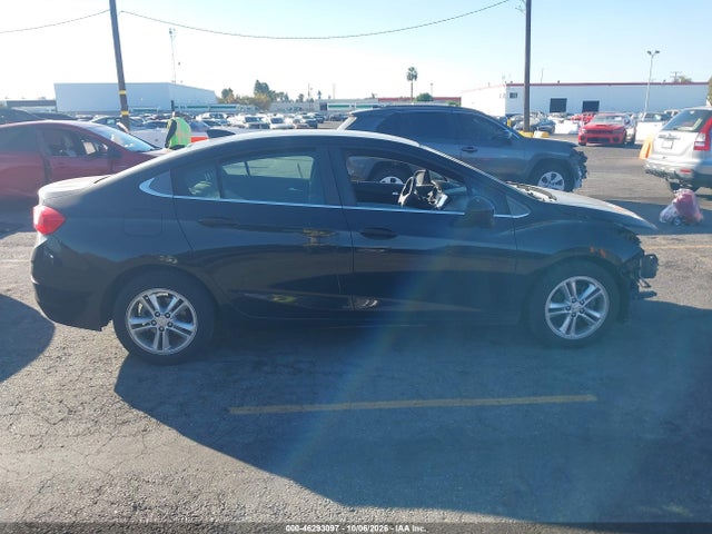 1G1BE5SM1J7107325 Chevrolet Cruze Lt Auto