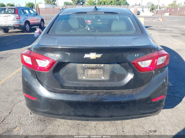 1G1BE5SM1J7107325 Chevrolet Cruze Lt Auto