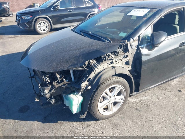 1G1BE5SM1J7107325 Chevrolet Cruze Lt Auto