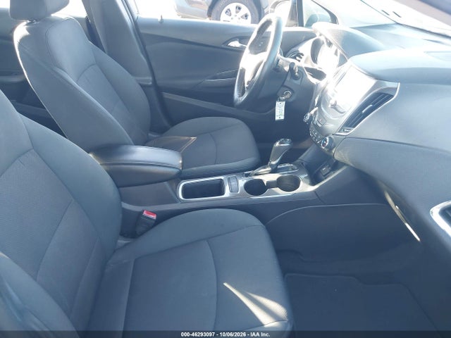 1G1BE5SM1J7107325 Chevrolet Cruze Lt Auto