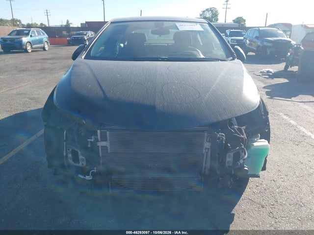 1G1BE5SM1J7107325 Chevrolet Cruze Lt Auto