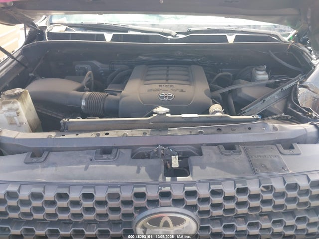 46293101 :رقم المزاد ، 5TFEY5F12JX231499 vin ، 2018 Toyota Tundra Sr5 5.7l V8 مزاد بيع