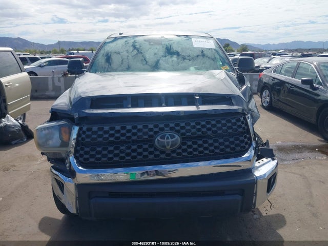 46293101 :رقم المزاد ، 5TFEY5F12JX231499 vin ، 2018 Toyota Tundra Sr5 5.7l V8 مزاد بيع