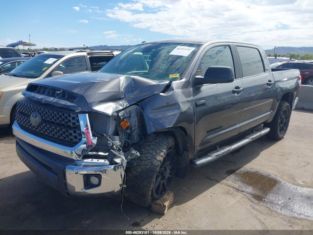 46293101 :رقم المزاد ، 5TFEY5F12JX231499 vin ، 2018 Toyota Tundra Sr5 5.7l V8 مزاد بيع