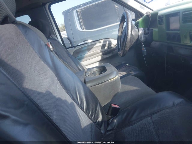 46293168 :رقم المزاد ، 1FTNX21SX2EA43277 vin ، 2002 Ford F-250 Lariat/xl/xlt مزاد بيع