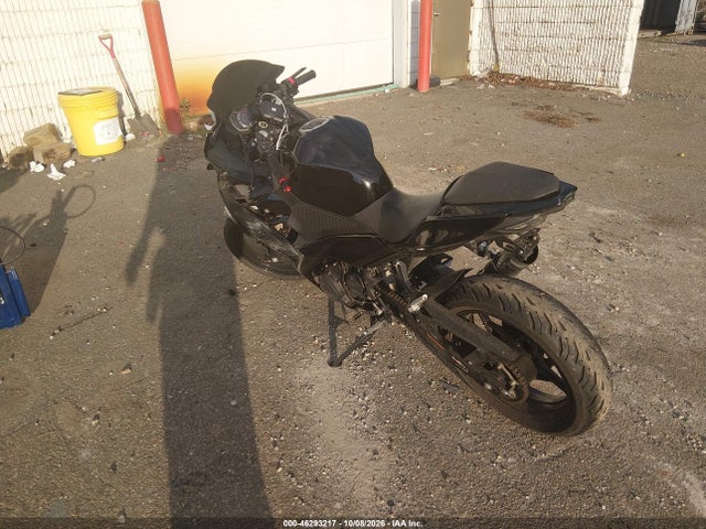 Kawasaki EX400 2020 JKAEXKH12LDA65789 Image 3