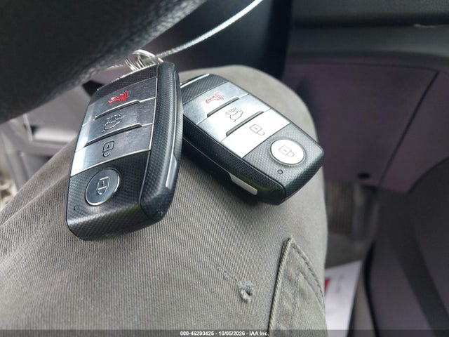 Продажа на аукционе авто 2017 Kia Niro Lx, vin: KNDCB3LC8H5064753, номер лота: 46293425