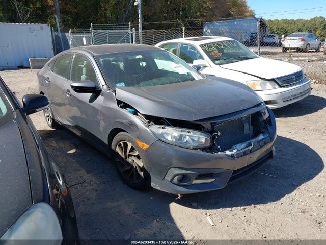 46293435 :رقم المزاد ، 19XFC2F52HE205161 vin ، 2017 Honda Civic Lx مزاد بيع