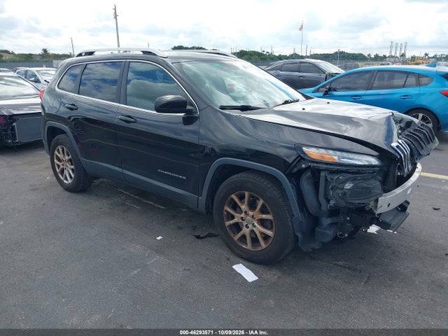 Продаж на аукціоні авто 2017 Jeep Cherokee Latitude 4x4, vin: 1C4PJMCS5HW575803, номер лоту: 46293571
