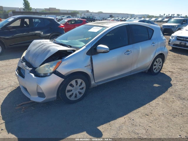 Продажа на аукционе авто 2012 Toyota Prius C Two, vin: JTDKDTB35C1520585, номер лота: 46293582
