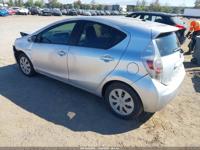 Продажа на аукционе авто 2012 Toyota Prius C Two, vin: JTDKDTB35C1520585, номер лота: 46293582