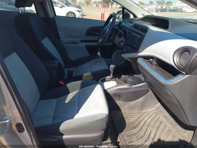 Продажа на аукционе авто 2012 Toyota Prius C Two, vin: JTDKDTB35C1520585, номер лота: 46293582