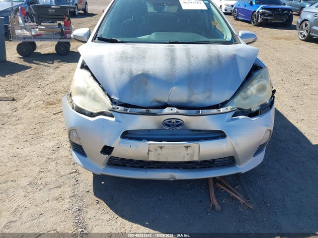 Продажа на аукционе авто 2012 Toyota Prius C Two, vin: JTDKDTB35C1520585, номер лота: 46293582