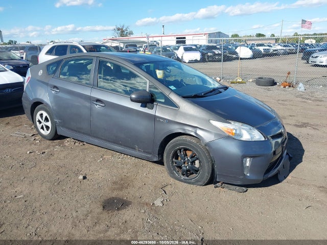 2015 Toyota Prius Two მანქანა იყიდება აუქციონზე, vin: JTDKN3DU9F0438808, აუქციონის ნომერი: 46293698