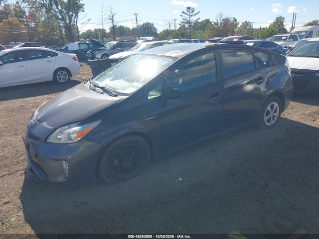 2015 Toyota Prius Two მანქანა იყიდება აუქციონზე, vin: JTDKN3DU9F0438808, აუქციონის ნომერი: 46293698