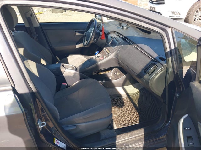 2015 Toyota Prius Two მანქანა იყიდება აუქციონზე, vin: JTDKN3DU9F0438808, აუქციონის ნომერი: 46293698