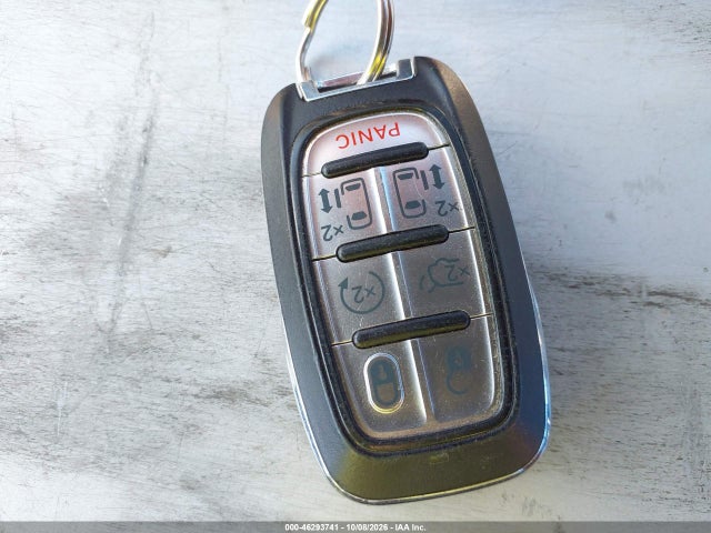Продаж на аукціоні авто 2017 Chrysler Pacifica Touring-l, vin: 2C4RC1BG3HR526994, номер лоту: 46293741