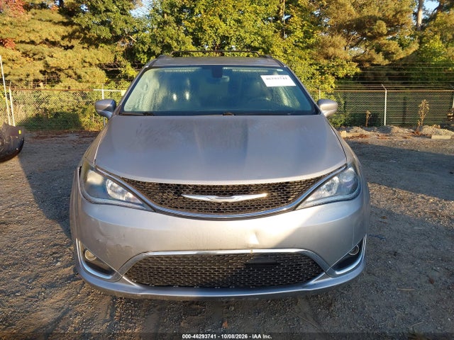 Продаж на аукціоні авто 2017 Chrysler Pacifica Touring-l, vin: 2C4RC1BG3HR526994, номер лоту: 46293741